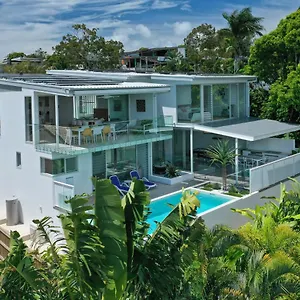 magnificent-views-on-arkana-noosa-heads.queenslandhotels.net/